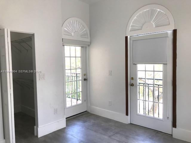 Building Photo - 3356 Bird Ave