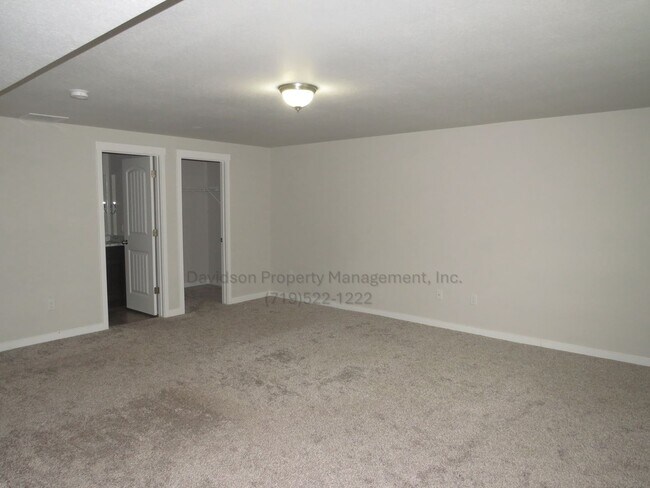 Building Photo - Spacious 3-Bedroom Townhouse Located in Security-Widefield