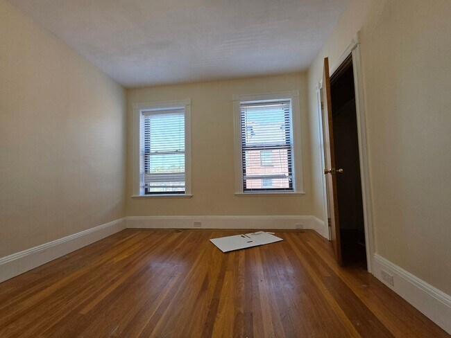 Building Photo - No Brokers Fee, Central Heat/AC, Garage Pa...