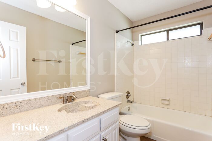 Building Photo - 601 Betsy Ross Dr