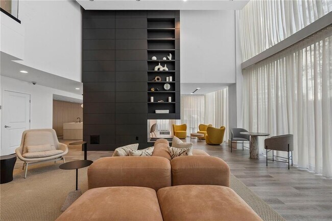 Building Photo - 3324 Peachtree Rd NE