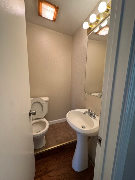 Building Photo - 20045 FM306