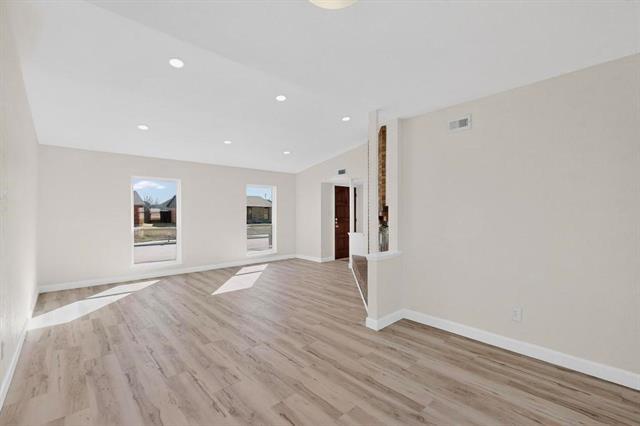 Building Photo - 8505 Woodside Rd