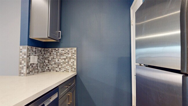 Building Photo - 2984 Holly Hall St