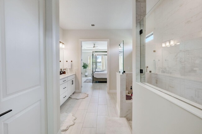 Building Photo - 9234 Balsamo Dr.