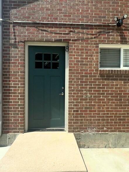 Building Photo - 1427 9th Ave