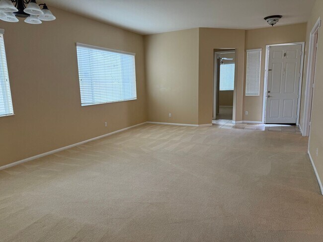 Building Photo - Apple Valley Estates- Gated Community- Beautiful 4 Bedrooms, 3 Bathrooms