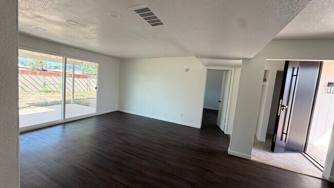 Building Photo - 8301 E Wildcat Dr