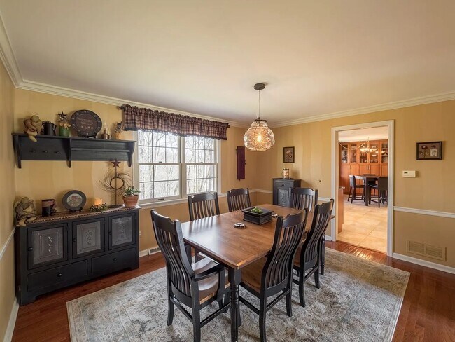 Building Photo - Beautiful 4-bedroom home located in Allison Park!