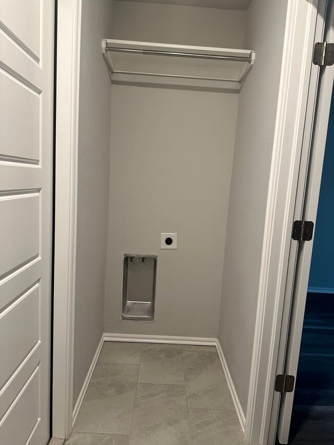 Building Photo - 230 SW 34th St