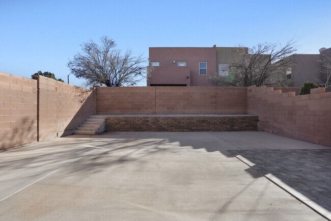 Building Photo - **Beautiful Corner Lot Home – 3 Bed | 2.5 Bath | 2-Car Garage**