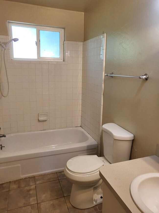 Building Photo - Angle View Duplex