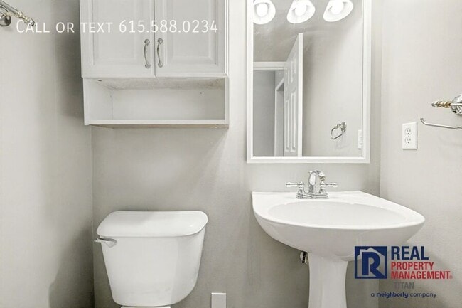 Building Photo - 205 Seneca Ct