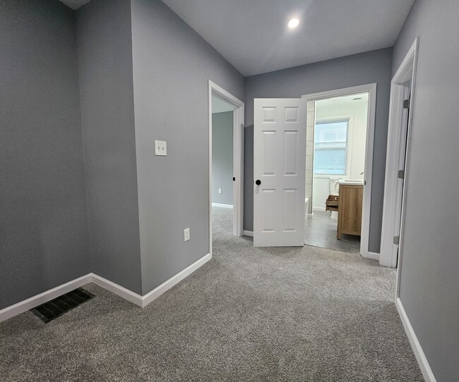 Building Photo - 539 Marie Ave