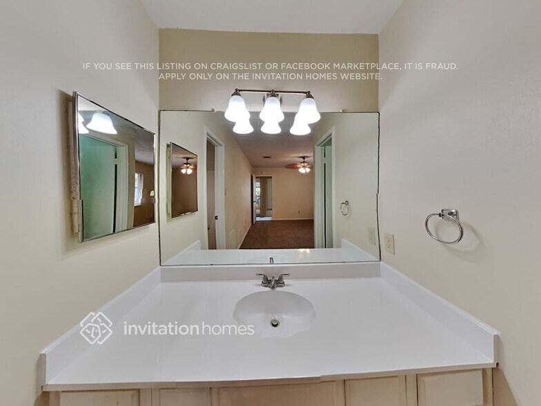 Building Photo - 1374 New Tree Ln