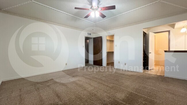 Building Photo - 1305 Guildford St