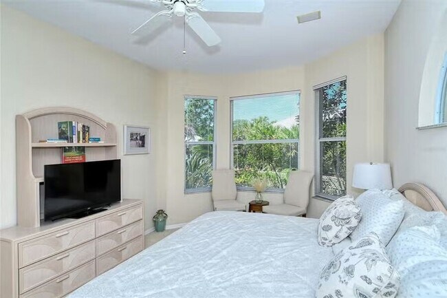 Building Photo - AVAILABLE JULY 1ST! Water & Golf Views in University Park Country Club with Pool and Spa!  3bed |...