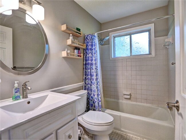 Building Photo - 1257 Independence Way