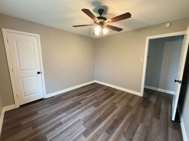 Building Photo - Completely Remodeled 4 bedroom Home