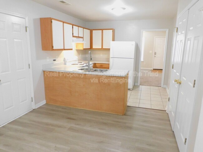 Building Photo - 3211 N O'Henry Blvd