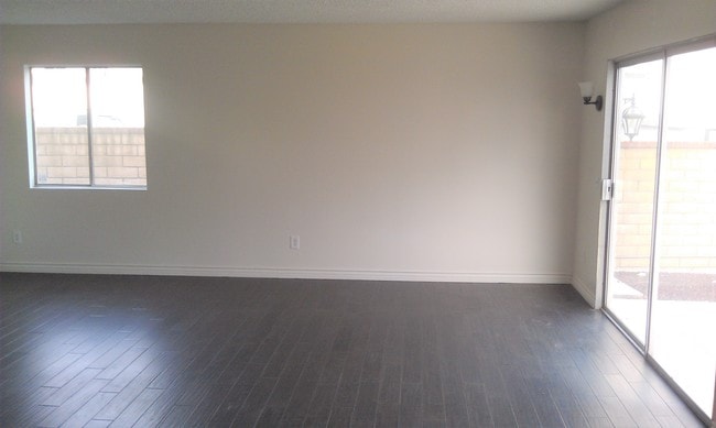 Building Photo - 1226 Azalea Ct