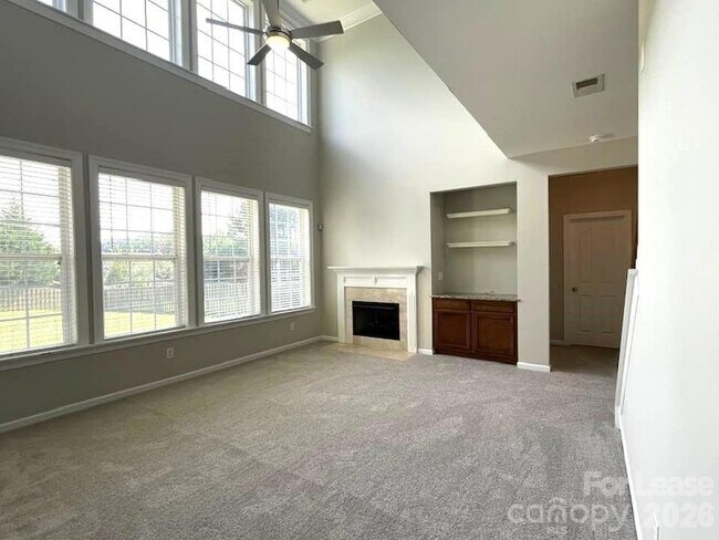 Building Photo - 10345 Falling Leaf Dr NW