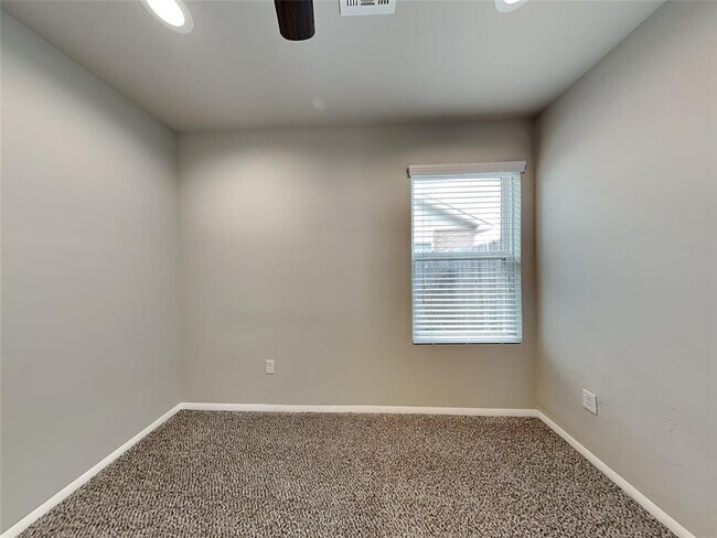 Building Photo - 9121 SW 56th St