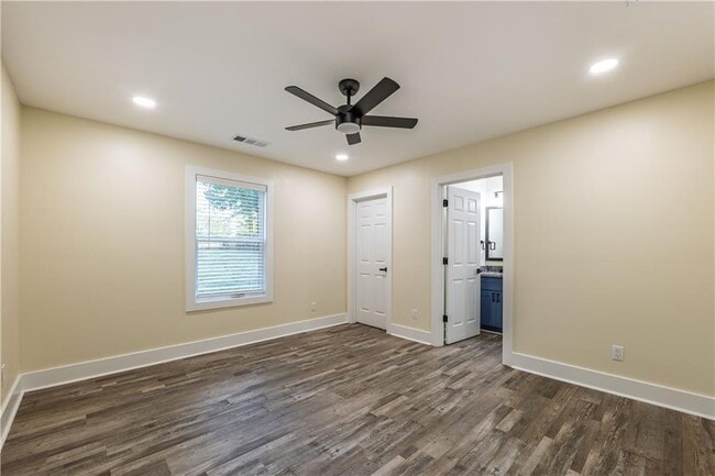 Building Photo - 42 Arnold Rd