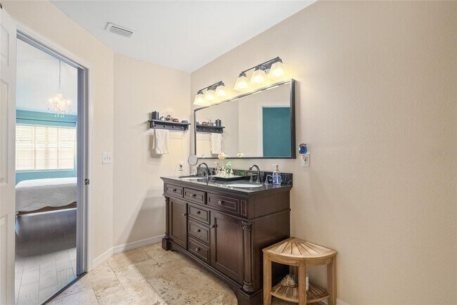 Building Photo - 4265 Brentwood Park Cir