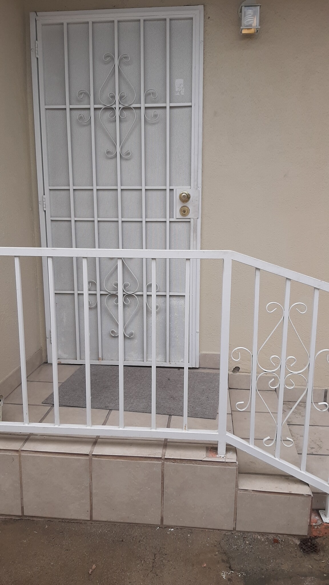 Building Photo - 455 W Elk Ave