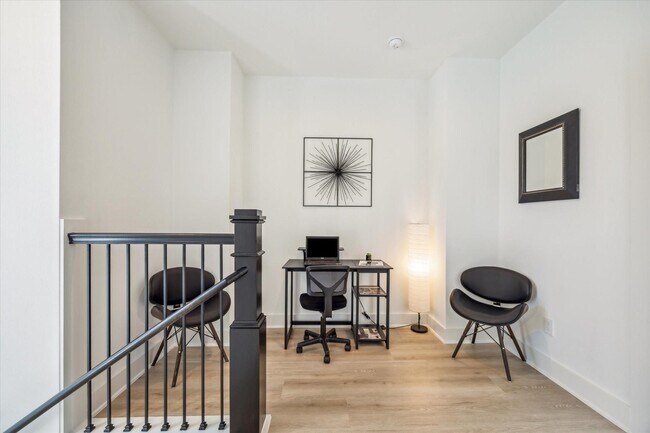 Building Photo - 1717 W 23rd St