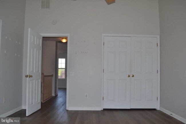 Building Photo - 7104 Collinsworth Pl