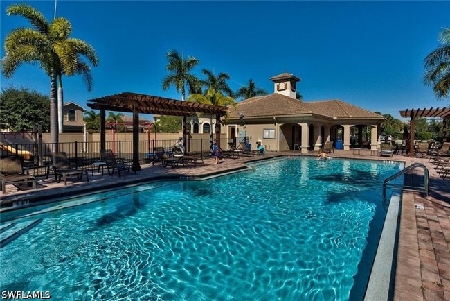 Building Photo - 1614 Serrano Cir