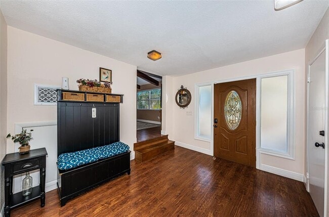 Building Photo - 13556 Bellewood Ave