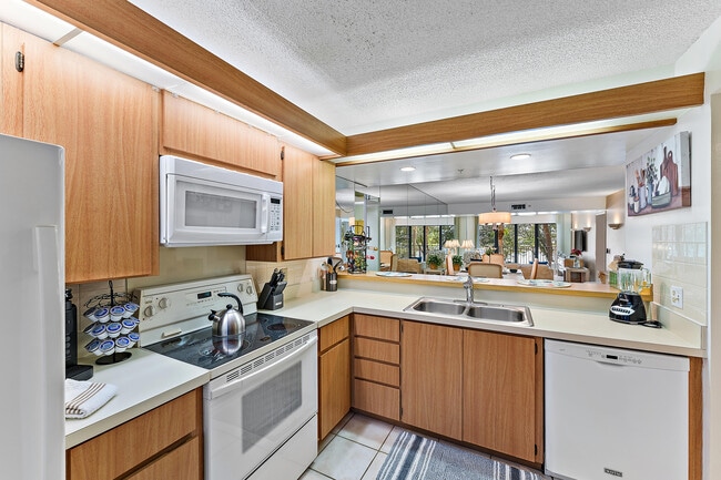 Building Photo - 1001 Seafarer Cir