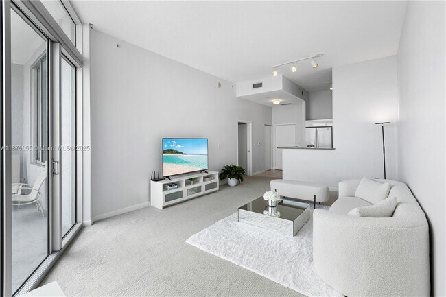 Building Photo - 325 S Biscayne Blvd