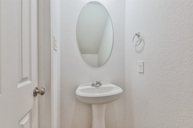 Building Photo - 3707 Solanum Dr