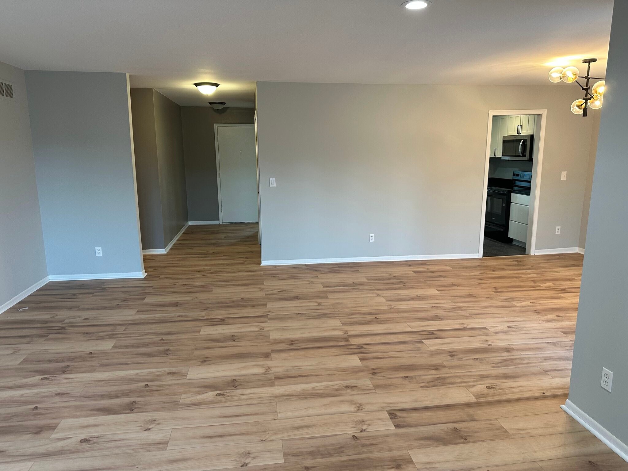 Building Photo - 31120 Hunters Dr