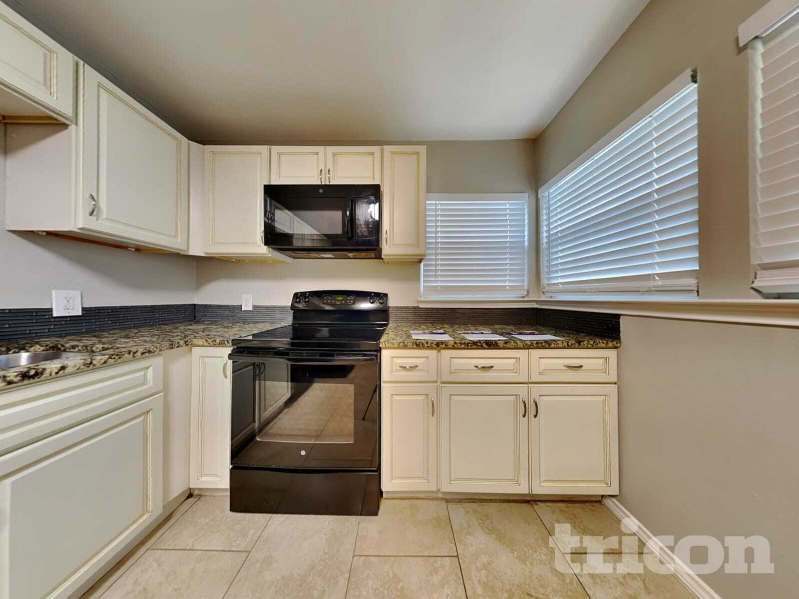 Building Photo - 706 Olney Dr