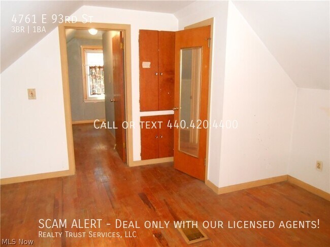 Building Photo - Renovated Cape Cod 3 bedroom 1 Bath