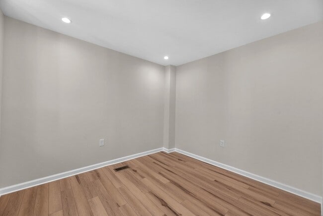 Building Photo - 111 N Patterson Park Ave