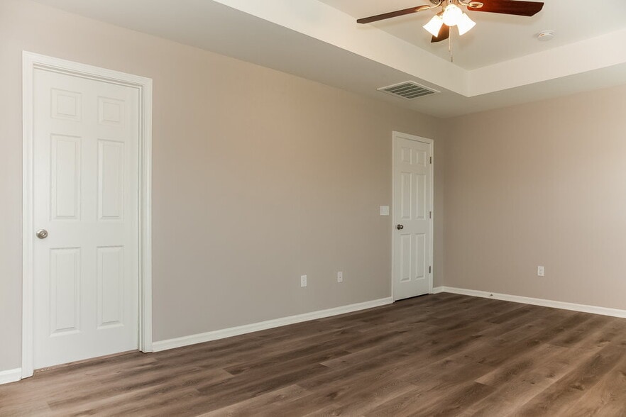 Building Photo - 912 Old Forester Ln