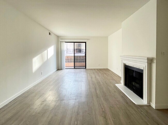 Building Photo - 4627 Finley Ave