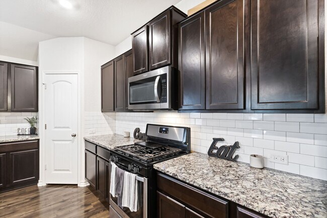 Building Photo - 5919 Hindes Stone