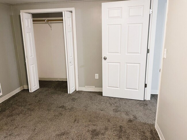 Building Photo - RADER 1321