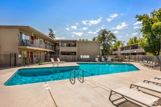 Building Photo - Amber Grove