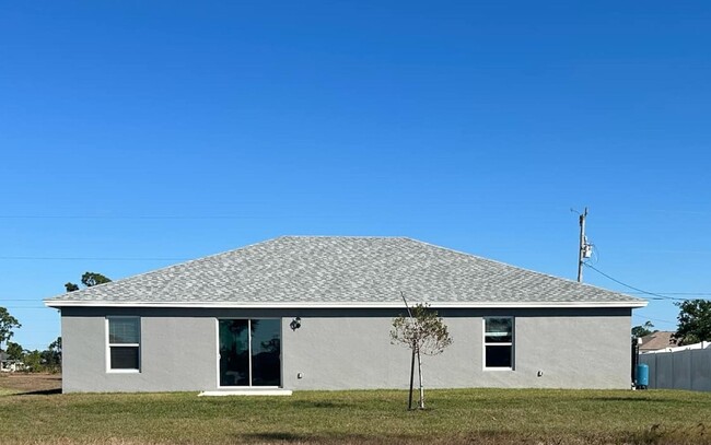 Building Photo - BRAND NEW CONSTRUCTION 4/2 Cape Coral