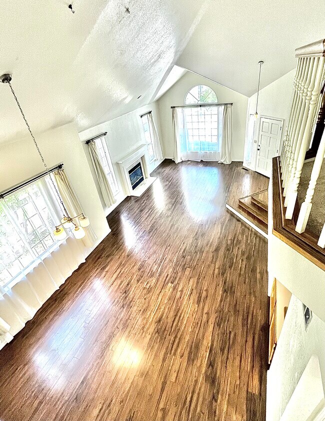 Building Photo - 809 Portman Dr