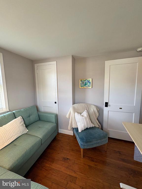 Building Photo - 509 D St