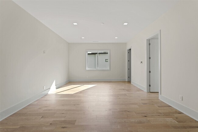 Building Photo - 4903 Braesvalley Dr